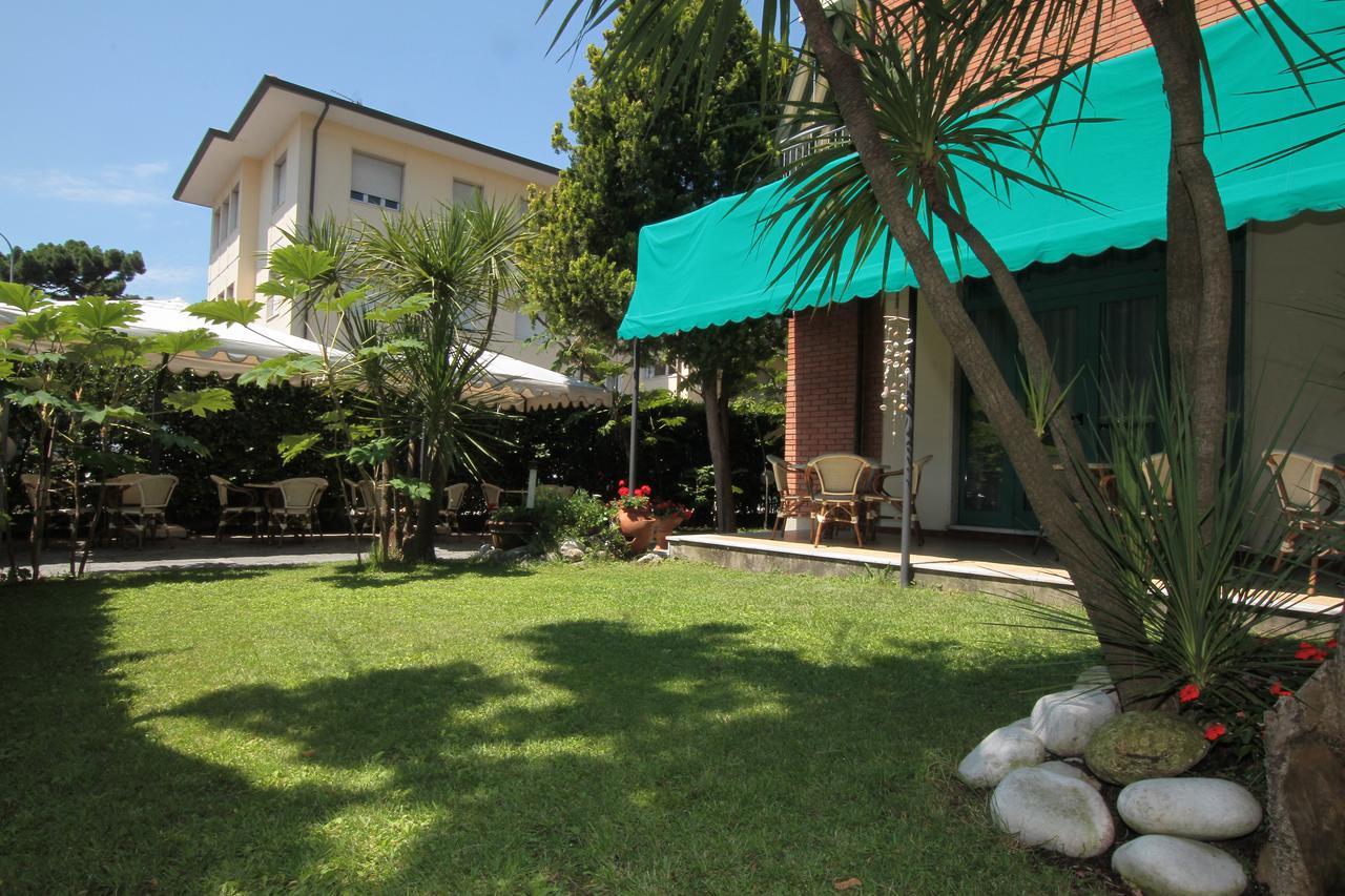 Hotel Vera Marina di Massa Luaran gambar