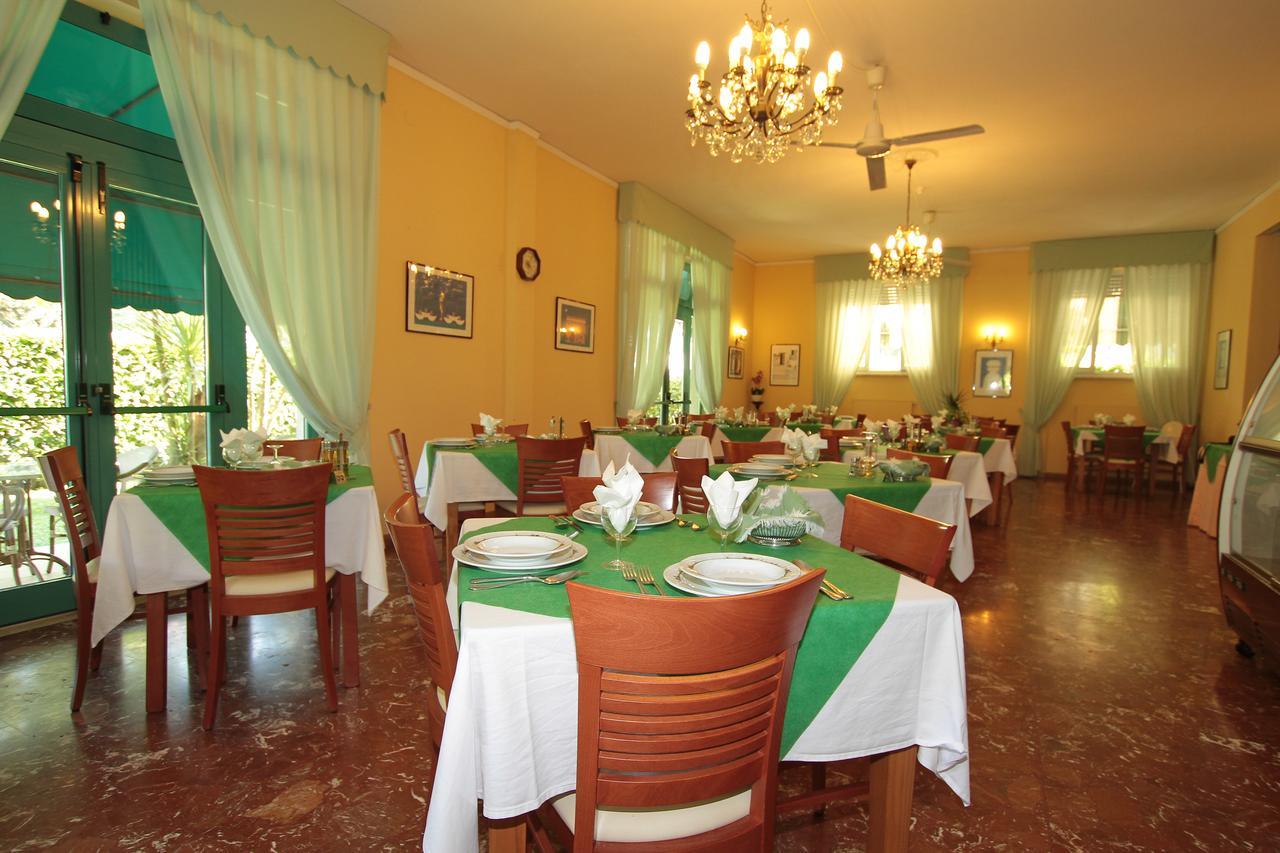 Hotel Vera Marina di Massa Luaran gambar